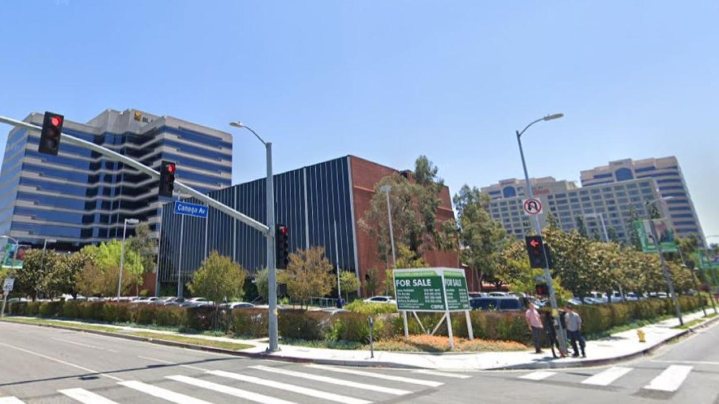 6464 canoga avenue street view